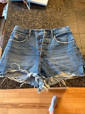 Abercrombie natural rise short